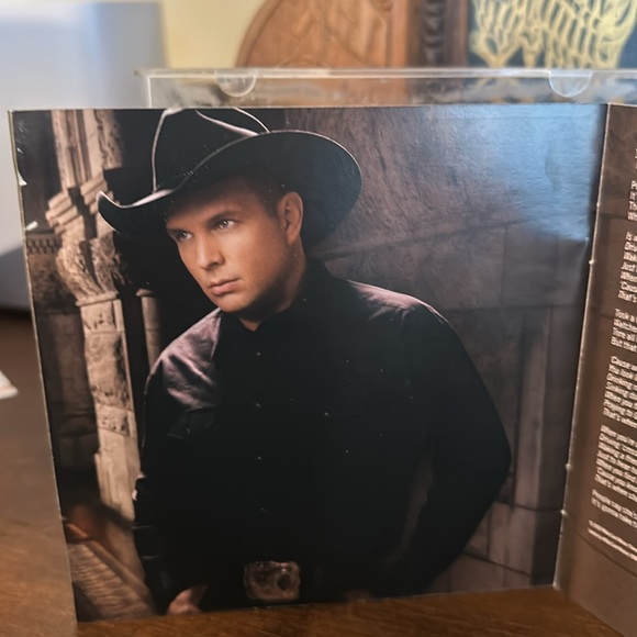 Garth Brooks the Ultimate Hits 3 disc Set - Picture 4 of 16